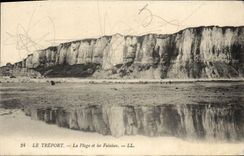 CPA Le Treport La Plage et les Falaises