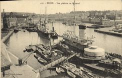 CPA Brest Vue Generale de L'Arsenal Bateaux