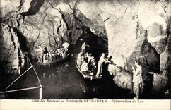 CPA Les Pyrenees Grottes de Betharram Debarcadere du lac