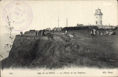 CPA Le Havre Le Phare et les Falaises
