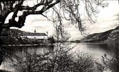 CPM Abbaye D'Hautecombe Lac Du Bourget Au Fond Chindrieux