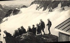 CPM Depart d'une patrouille en haute montagne