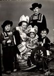 CPM En Bretagne Costumes De Pont Aven Folklore Enfants