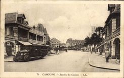 CPA Cabourg Jardin du Casino Automobile 