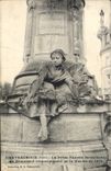 CPA Chateauroux La Petite Fadette Berrichonne du monument commemoratif de la guerre de 1870 Militaria 