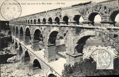 CPA Nimes Le pont du Gard vue prise de la rive droite