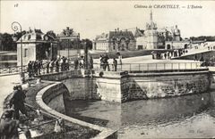 CPA Chateau De Chantilly L'Entree
