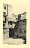 CPA Rue des Hauts Paves Cour Cattuit Ancienne residence des Ducs de Bretagne 