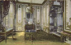 VINTAGE POSTCARD Versailles the palate Living room of Marie Antoinette