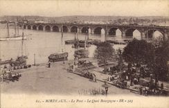 CPA Bordeaux Le Pont Le Quai Bourgogne