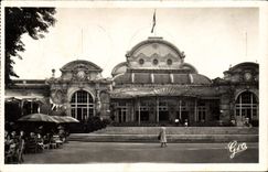VINTAGE POSTCARD Vichy the Large Casino