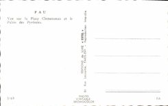 CPM Pau Vue la Place Clemenceau et le Palais des Pyrenees