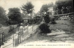 VINTAGE POSTCARD Heavy First Station Pilgrims Making the Way of the Cross