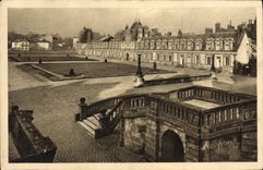 CPA Palais De Fontainebleau Cour des adieux