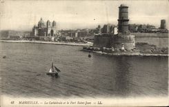 CPA Marseille La Cathedrale Et Le Fort Saint Jean