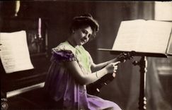 CPA Fantaisie Femme Violon Piano