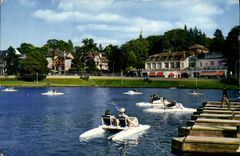 CPM Station thermale de Bagnols de l'Orne Le lac et el casino des thermes Pedalo