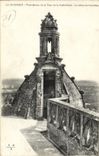 Plataforma de Bourges de la POSTAL de la VENDIMIA de la torre de la catedral la bóveda de la escalera