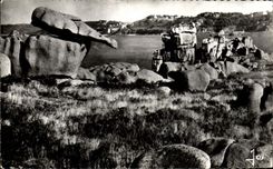 CPM De Perros Ploumanach Les Etranges rochers de la Cote 