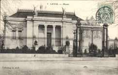 Museo de Laval de la POSTAL de la VENDIMIA