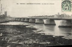 CPA Vendee Les Sables D'Olonne la Jetee de la Chaume