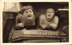 VINTAGE POSTCARD Vannes Groups Grotesque Of a Household calls Vannes and his wife