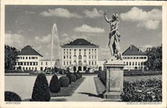 VINTAGE POSTCARD Munchen Schloss Nymphenburg