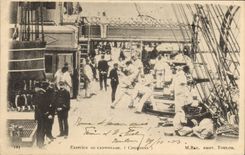 VINTAGE POSTCARD Bateau War Exercise of cannonading Crowns