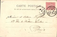 VINTAGE POSTCARD Bateau War has to hoist a boat