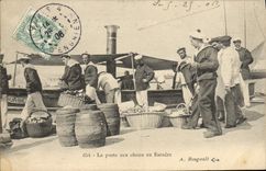 CPA Bateau Guerre La poste aux choux en escadre 