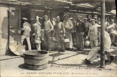 CPA Bateau Guerre Marine militaire francaise Distribution de la soupe 