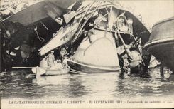 VINTAGE POSTCARD Boat War Catastrophe of Freedom September 25th, 1911 the research of the corpses