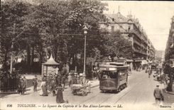 CPA Tramway Train Toulouse le square du Capitole et la rue Alsace Lorraine 