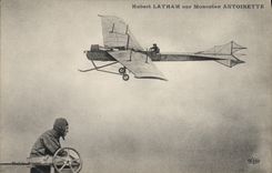 CPA Avion Aviation Hubert Latham sur monoplan Antoinette