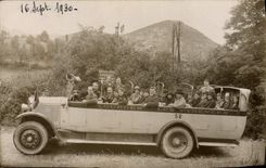 CARTE PHOTO Automobile Autobus Lourdes Les Pyrenees 1930