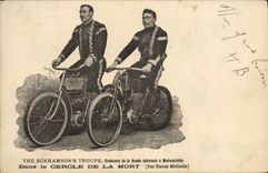 CPA The Sckramson's troupe Createurs de la ronde infernale a motocyclette Cercle de la mort Pneus Michelin
