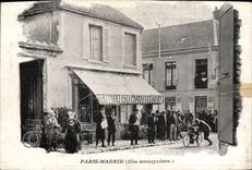 CPA Paris Madrid Une motocyclette Moto