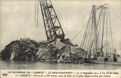 CPA Bateau Guerre Catastrophe du Liberte Le renflouement 