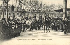 CPA Bateau Guerre Catastrophe du Iena dans l'attente du defile 