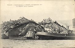 CPA Bateau Guerre Catastrophe de la Liberte Toulon 25 septembre 1911 La liberte apres l'explosion 