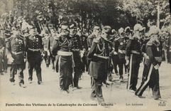 CPA Bateau Guerre Funerailles des victimes de la Catastrophe du Liberte