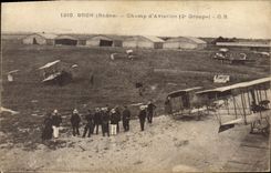 CPA Avion Aviation Bron Champ d'aviation 2eme groupe 