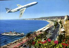 CPM Avion Aviation Nice La promenade des anglais survolee par Caravelle