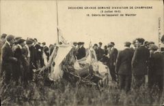 CPA Avion Aviation Deuxieme Grande semaine d'aviation de Champagne 3 juillet 1910 Debris de l'appareil de Wachter