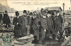 CPA Bateau Guerre Catastrophe du Iena Monsieur Thomson Ministre de la marine et les amiraux sur les lieux 