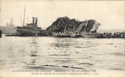CPA Bateau Guerre Catastrophe du Cuirasse Liberte Travaux de recherche des survivants et repechage des survivants 