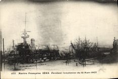 CPA Bateau Guerre Catastrophe du Iena pendant l'explosion du 12 mars 1907