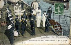VINTAGE POSTCARD Boat War Official visit of an armor On the edge