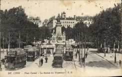 CPA Tramway Lyon Place Carnot La station des tramways