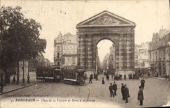 VINTAGE POSTCARD Tramway Bordeaux places from the Victoire and Porte of Aquitaine